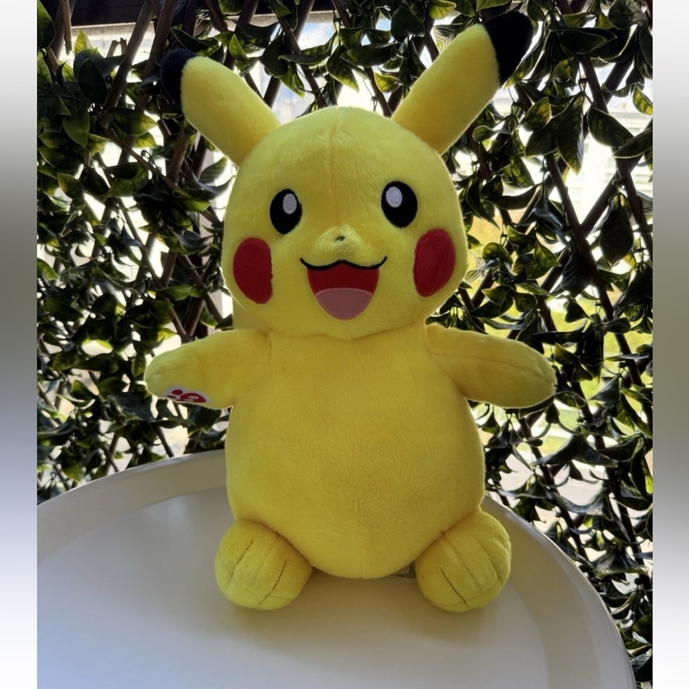 Pokemon 43cm Pikachu Stuffed Plush Talking Works Like New